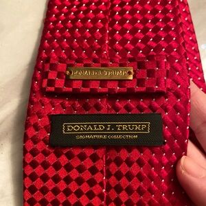 Donald Trump signature Collection Red silk Tie